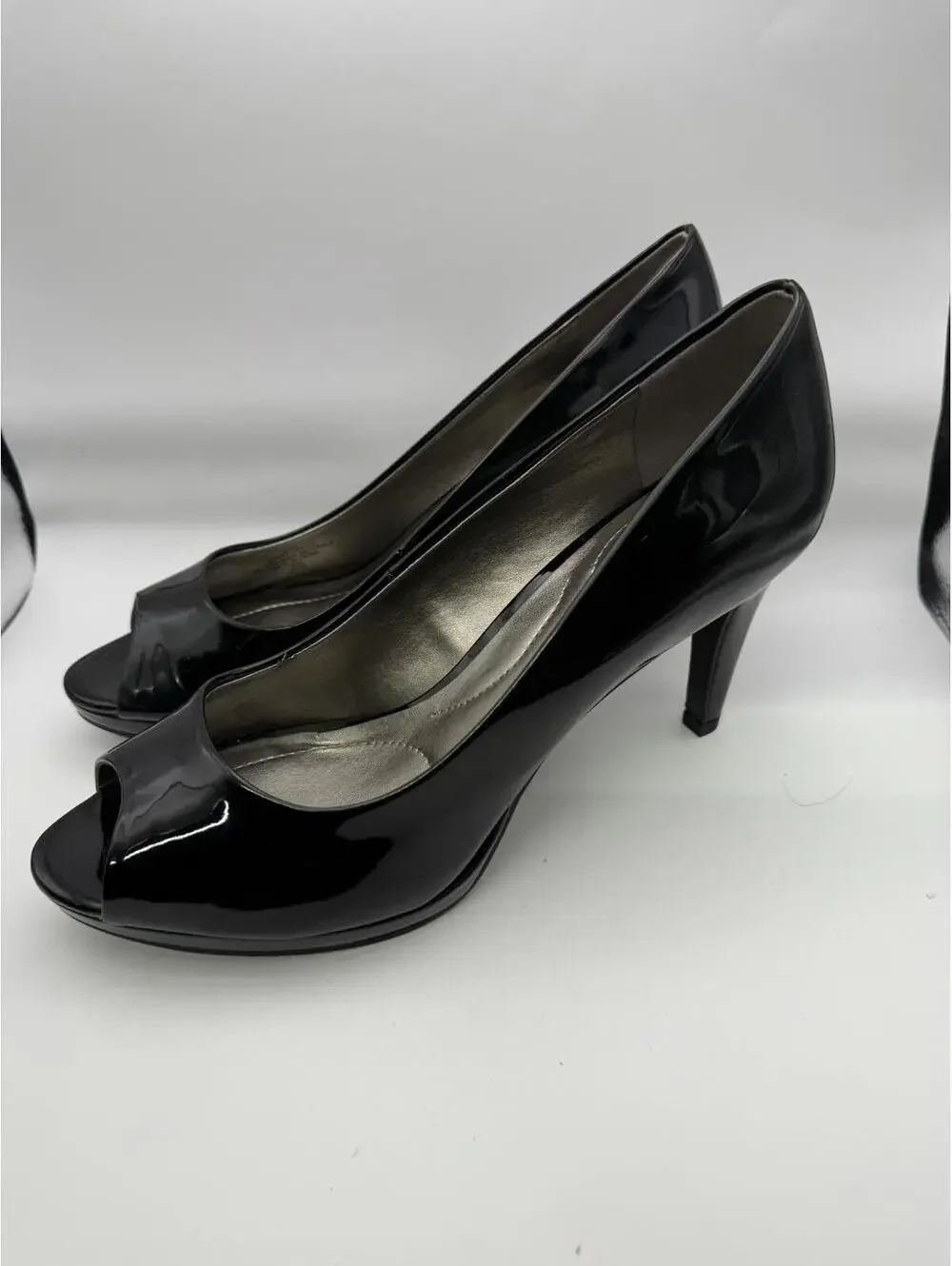 Bandolino Rainaa Black Patent Leather Peep Toe High Heels 8.5